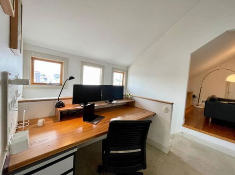 Seddonia Huge 5BR Luxury Family Retreat - VIC Tourism 3