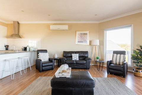 Sellicks Beach By Host Solutions - VIC Tourism 1