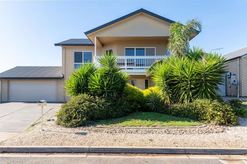 Sellicks Beach By Host Solutions - VIC Tourism 0