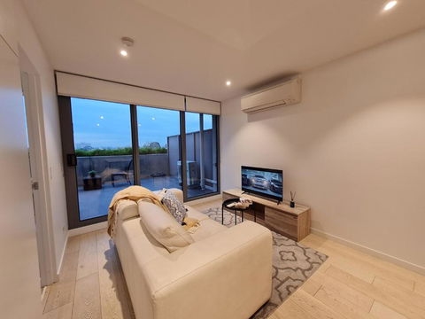 Serenity 1br Flemington Balcony Pool Free Park - VIC Tourism 0