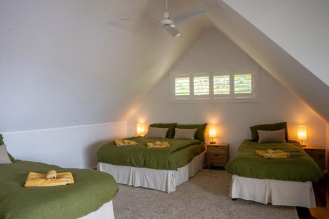 Serenity - Gold Coast Hinterland Getaway For A Couple, Family Or Group - VIC Tourism 2