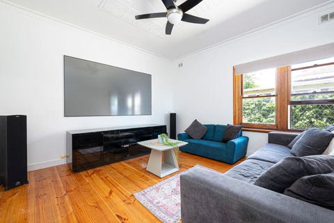 Serenity By The Sea - 4BR Home With Beach Views - VIC Tourism 0