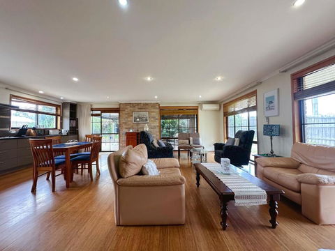Seven Mile Beach House - 5 Minutes To The Airport - VIC Tourism 2