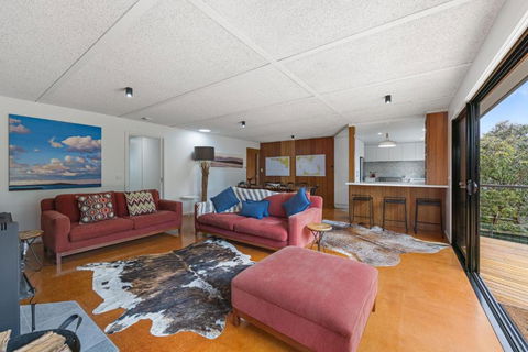 Shangri La - Surf Parade - Beachfront - VIC Tourism 2