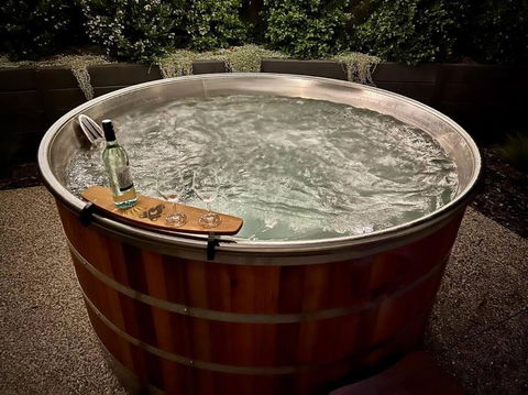 Shelby Beachhouse - Scandi Hot Tub & McCrae Views - VIC Tourism 3