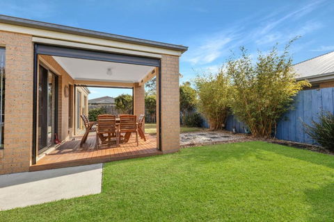 Shiloh House - VIC Tourism 0