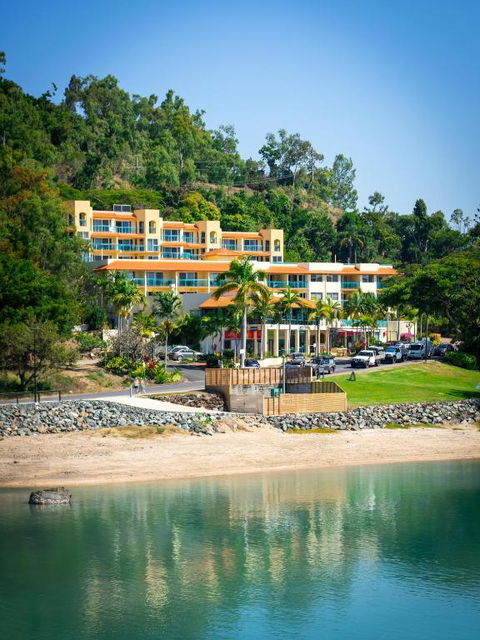 Shingley Beach Resort - Whitsundays - VIC Tourism 2