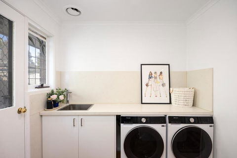 Shine Carrum Down - Family Oasis With Heated Pool - VIC Tourism 3