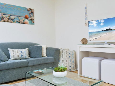 Shoal Court 2 Fabulous Location With Water Views - VIC Tourism 3
