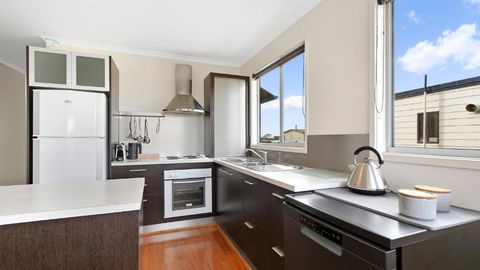 Shore Thing - VIC Tourism 3