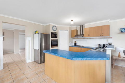 Shoreside Waters - VIC Tourism 1