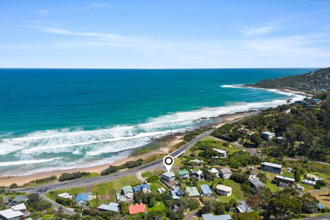 Six Degrees - VIC Tourism 1