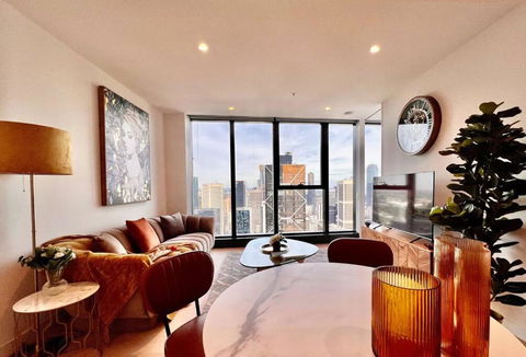 Sky High 2 Bedrooms Apt (1 Queen + 2 Singles) - VIC Tourism 3