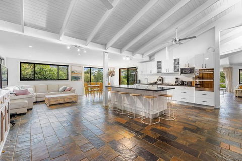 Sleep 9 @ Secluded Farmstay 12min To Coffs Harbour - VIC Tourism 0