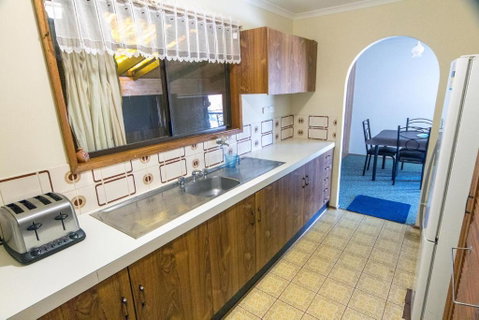Smoky Bay Holiday Home - VIC Tourism 3