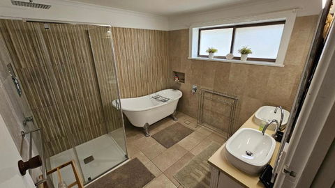Spacious Holiday Home - Waikerie - VIC Tourism 2