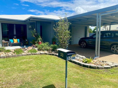 Spacious Retreat On Brenton In Tropical North Queensland - VIC Tourism 0