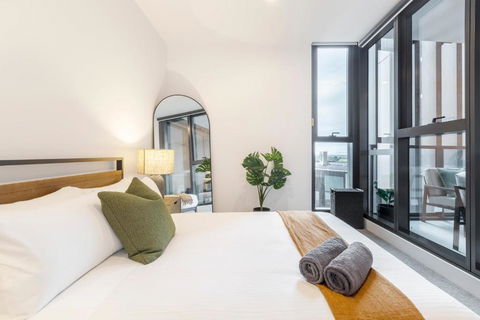 Stylish 1 Bedroom 1 Bathroom Apartment - VIC Tourism 1