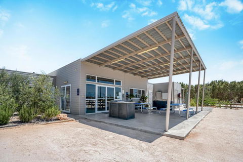 Tasman Holiday Parks - Denham Seaside - VIC Tourism 1