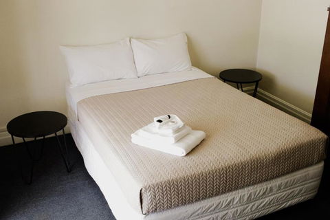 The Australian Hotel St George - VIC Tourism 2