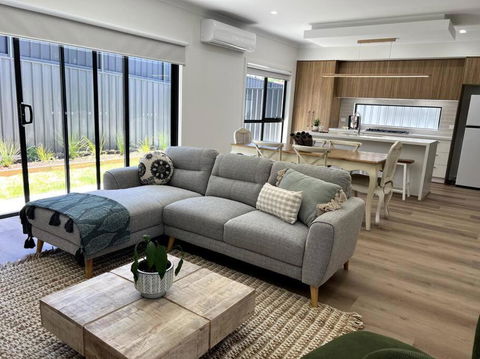 The Cosy Cottage - VIC Tourism 1