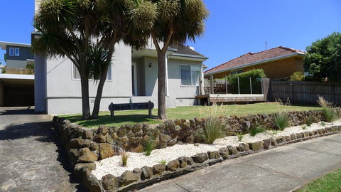 BEACHPOINT COTTAGE - VIC Tourism 2