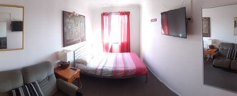 Beachside Backpackers - VIC Tourism 1