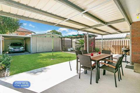 Beachside Holiday Home - VIC Tourism 1