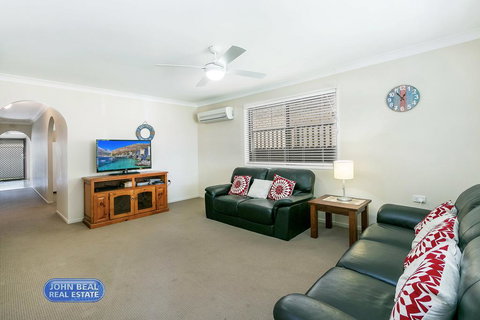 Beachside Holiday Home - VIC Tourism 2