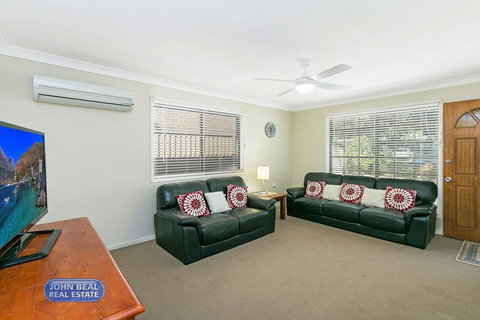 Beachside Holiday Home - VIC Tourism 3