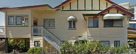 Beachside Queenslander - VIC Tourism 2