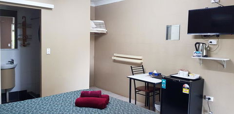 Beagle Motor Inn - VIC Tourism 1