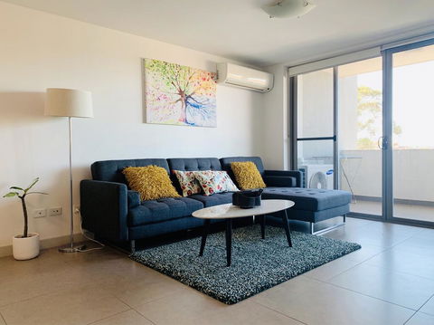 Beautiful Home Close To Shopping Mall And Train Hornsby - VIC Tourism 1