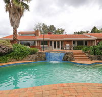 Beautiful Resort Retreat Villa in the Yarra Valley - Entertainer's delight - VIC Tourism