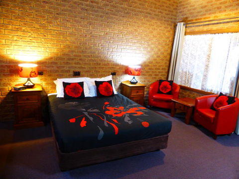 Beechworth Carriage Motor Inn - VIC Tourism 3