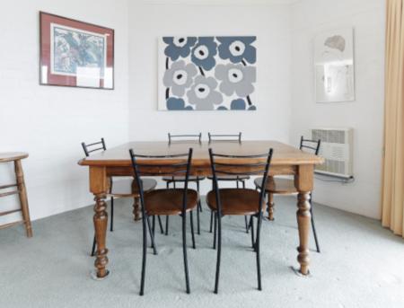 Beehive 14 - VIC Tourism 2