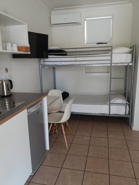 Belmont Palms Motel - VIC Tourism 2