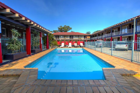 Best Western Zebra Motel - VIC Tourism 1