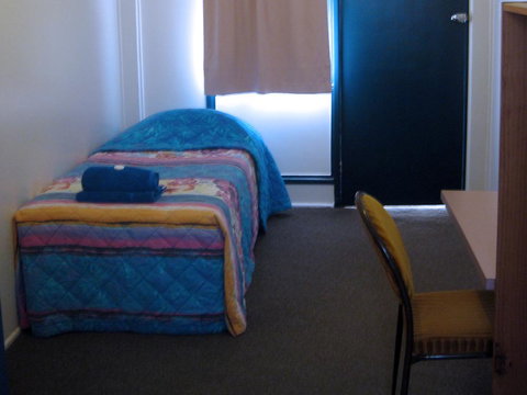 Billabong Hotel - VIC Tourism 3