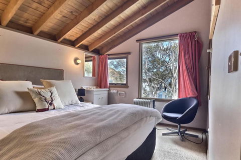 Bindi - Alpine Getaways's Chalet At Tower Rd - VIC Tourism 0