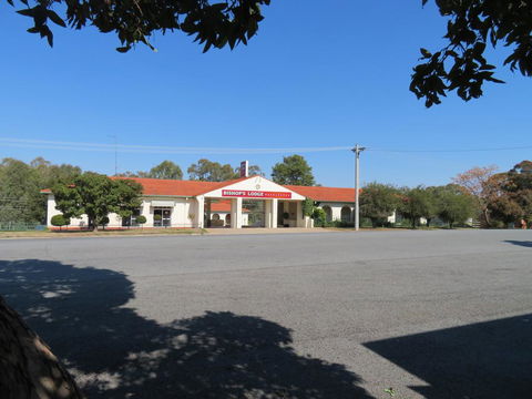 Bishops Lodge Narrandera - VIC Tourism 0