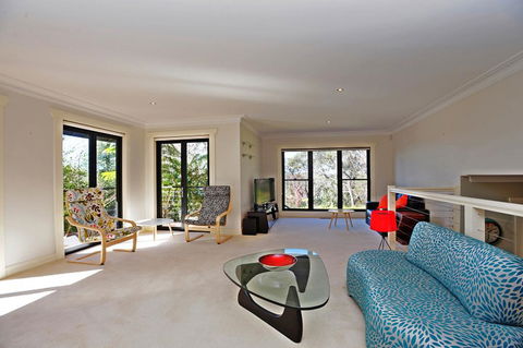 Black Cockatoo Retreat - VIC Tourism 2