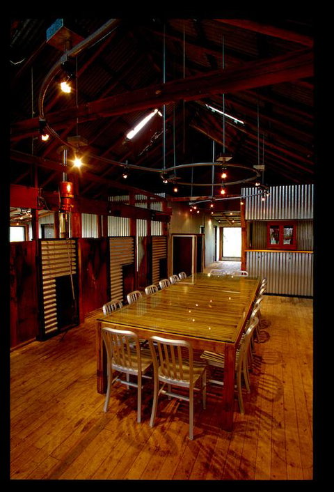 Black Sheep Inn - VIC Tourism 3