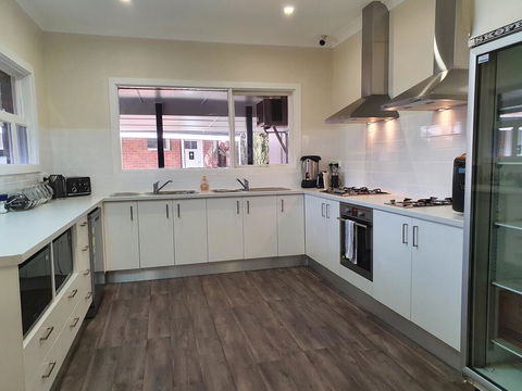 Black Sheep Motel Goulburn - VIC Tourism 2