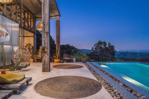 Blackbird Luxury Accommodation - VIC Tourism 1