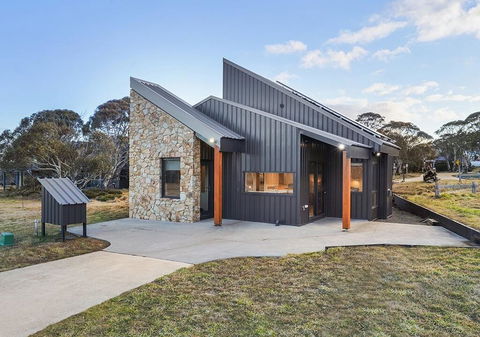 Blackout - VIC Tourism 0