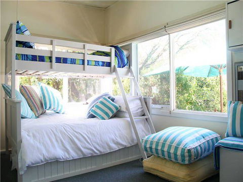 Blairgowrie Beach Escape - VIC Tourism 1