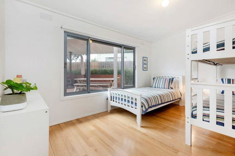 Blairgowrie Beach Retreat - VIC Tourism 3