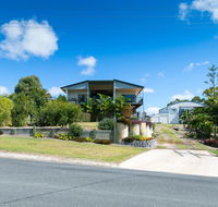 Blue Water Retreat - Upstairs  Downstairs - VIC Tourism