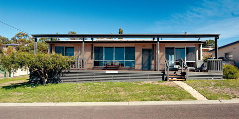 Blue Wren Beach House - VIC Tourism 1